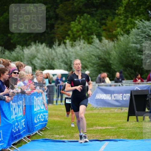30.08.2026 - Elbe Triathlon Hamburg LAZAROV Photography http://msf.ph/oto/10064151 30.08.2026 12:02:34 Ziel 1467, 1645, 1708 meine-sportfotos.de