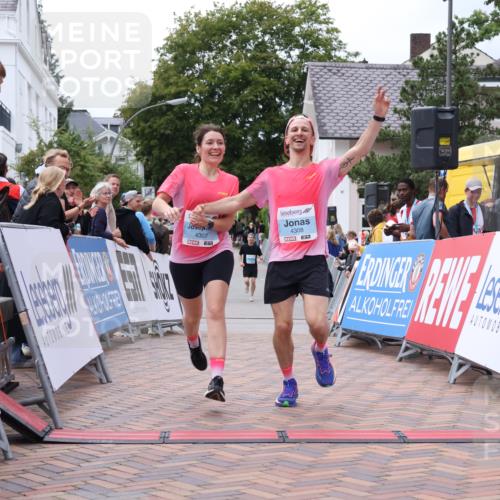 30.08.2026 - Blankeneser Heldenlauf Lena Gebhardt http://msf.ph/oto/10064152 30.08.2026 12:43:19 Ziel 4307, 4308 meine-sportfotos.de