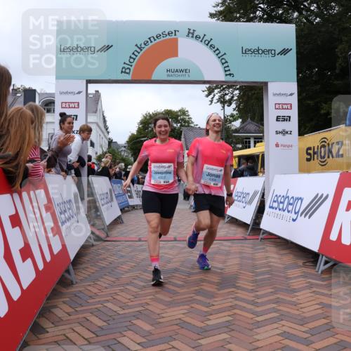 30.08.2026 - Blankeneser Heldenlauf Lena Gebhardt http://msf.ph/oto/10064162 30.08.2026 12:43:20 Ziel 4307, 4308 meine-sportfotos.de