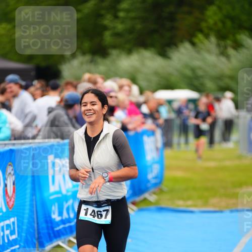 30.08.2026 - Elbe Triathlon Hamburg LAZAROV Photography http://msf.ph/oto/10064175 30.08.2026 12:02:39 Ziel 842, 1467, 1708 meine-sportfotos.de