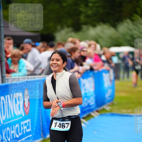 30.08.2026 - Elbe Triathlon Hamburg LAZAROV Photography http://msf.ph/oto/10064176 30.08.2026 12:02:39 Ziel 842, 1467, 1708 meine-sportfotos.de