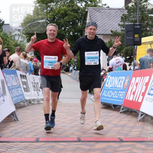 30.08.2026 - Blankeneser Heldenlauf Lena Gebhardt http://msf.ph/oto/10064188 30.08.2026 12:43:28 Ziel 4307, 4469, 4470 meine-sportfotos.de