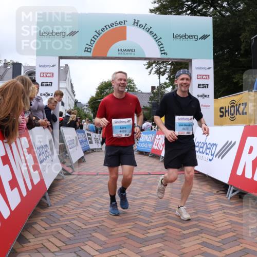30.08.2026 - Blankeneser Heldenlauf Lena Gebhardt http://msf.ph/oto/10064199 30.08.2026 12:43:29 Ziel 4469, 4470 meine-sportfotos.de