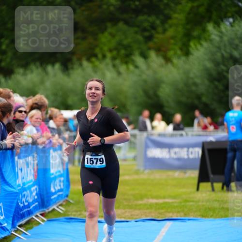 30.08.2026 - Elbe Triathlon Hamburg LAZAROV Photography http://msf.ph/oto/10064201 30.08.2026 12:02:55 Ziel 942, 1544, 1579 meine-sportfotos.de