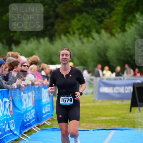 30.08.2026 - Elbe Triathlon Hamburg LAZAROV Photography http://msf.ph/oto/10064202 30.08.2026 12:02:55 Ziel 942, 1544, 1579 meine-sportfotos.de