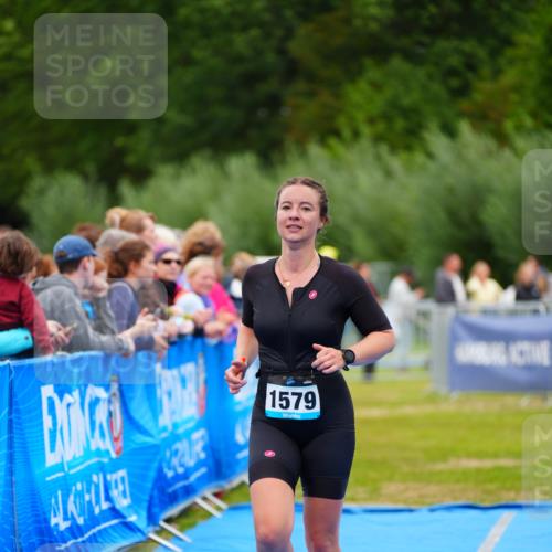 30.08.2026 - Elbe Triathlon Hamburg LAZAROV Photography http://msf.ph/oto/10064205 30.08.2026 12:02:55 Ziel 942, 1544, 1579 meine-sportfotos.de
