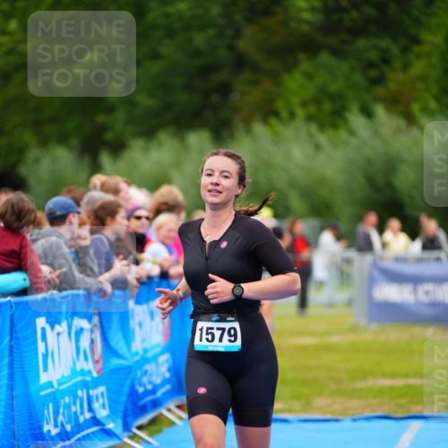 30.08.2026 - Elbe Triathlon Hamburg LAZAROV Photography http://msf.ph/oto/10064207 30.08.2026 12:02:55 Ziel 942, 1544, 1579 meine-sportfotos.de