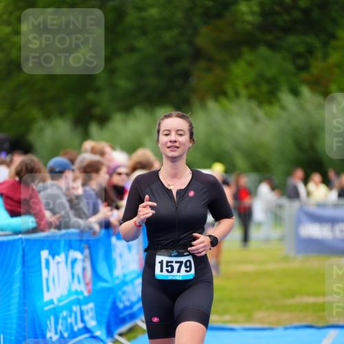 30.08.2026 - Elbe Triathlon Hamburg LAZAROV Photography http://msf.ph/oto/10064208 30.08.2026 12:02:56 Ziel 942, 1544, 1579 meine-sportfotos.de