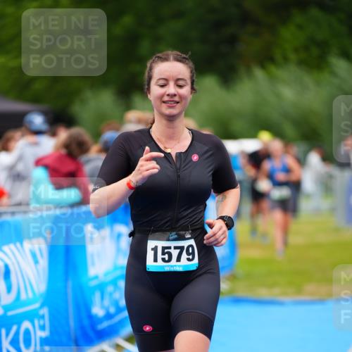 30.08.2026 - Elbe Triathlon Hamburg LAZAROV Photography http://msf.ph/oto/10064214 30.08.2026 12:02:56 Ziel 942, 1544, 1579 meine-sportfotos.de