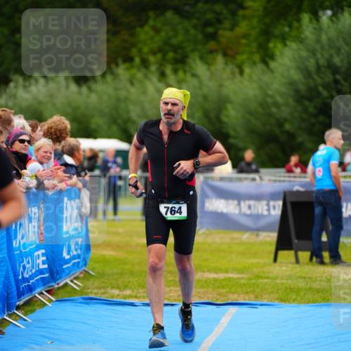 30.08.2026 - Elbe Triathlon Hamburg LAZAROV Photography http://msf.ph/oto/10064237 30.08.2026 12:03:05 Ziel 764, 942, 1544 meine-sportfotos.de