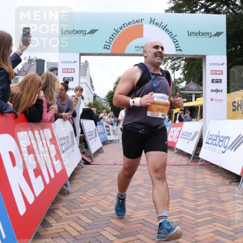 30.08.2026 - Blankeneser Heldenlauf Lena Gebhardt http://msf.ph/oto/10064239 30.08.2026 12:43:49 Ziel 2622, 4029, 4412 meine-sportfotos.de