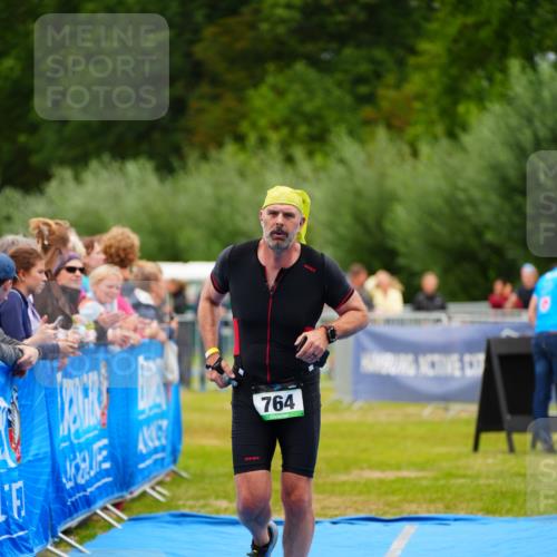 30.08.2026 - Elbe Triathlon Hamburg LAZAROV Photography http://msf.ph/oto/10064241 30.08.2026 12:03:05 Ziel 764, 942, 1544 meine-sportfotos.de