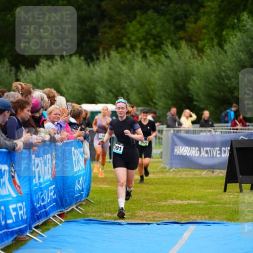 30.08.2026 - Elbe Triathlon Hamburg LAZAROV Photography http://msf.ph/oto/10064244 30.08.2026 12:03:13 Ziel 865, 1391, 1560 meine-sportfotos.de
