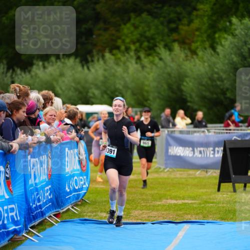 30.08.2026 - Elbe Triathlon Hamburg LAZAROV Photography http://msf.ph/oto/10064248 30.08.2026 12:03:13 Ziel 865, 1391, 1560 meine-sportfotos.de