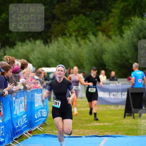 30.08.2026 - Elbe Triathlon Hamburg LAZAROV Photography http://msf.ph/oto/10064255 30.08.2026 12:03:14 Ziel 865, 1391, 1560 meine-sportfotos.de
