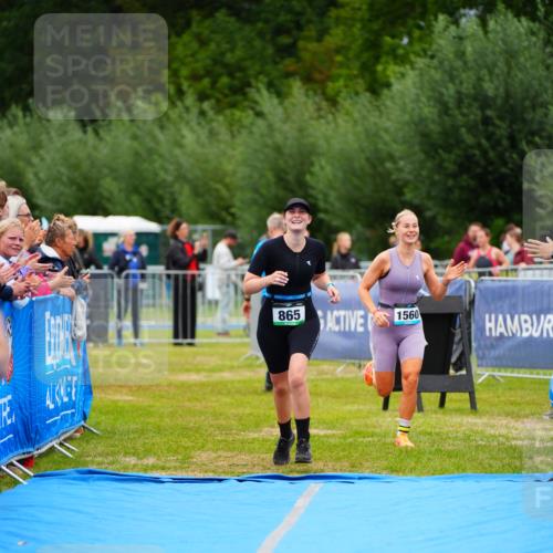 30.08.2026 - Elbe Triathlon Hamburg LAZAROV Photography http://msf.ph/oto/10064260 30.08.2026 12:03:16 Ziel 865, 1391, 1560 meine-sportfotos.de