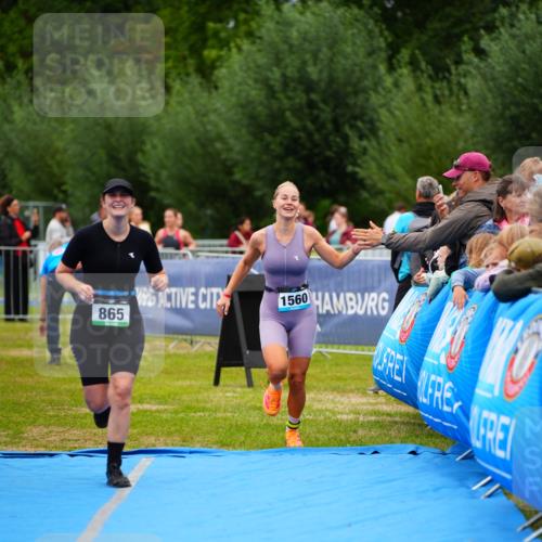 30.08.2026 - Elbe Triathlon Hamburg LAZAROV Photography http://msf.ph/oto/10064263 30.08.2026 12:03:17 Ziel 865, 1391, 1560 meine-sportfotos.de