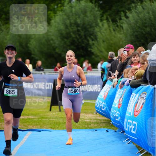 30.08.2026 - Elbe Triathlon Hamburg LAZAROV Photography http://msf.ph/oto/10064270 30.08.2026 12:03:18 Ziel 865, 952, 1391, 1560 meine-sportfotos.de