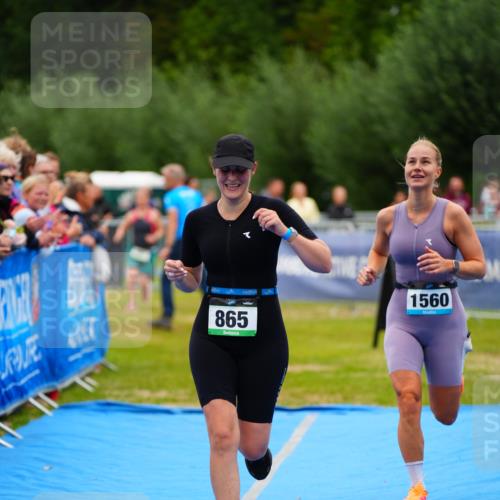 30.08.2026 - Elbe Triathlon Hamburg LAZAROV Photography http://msf.ph/oto/10064271 30.08.2026 12:03:19 Ziel 865, 952, 1391, 1560 meine-sportfotos.de