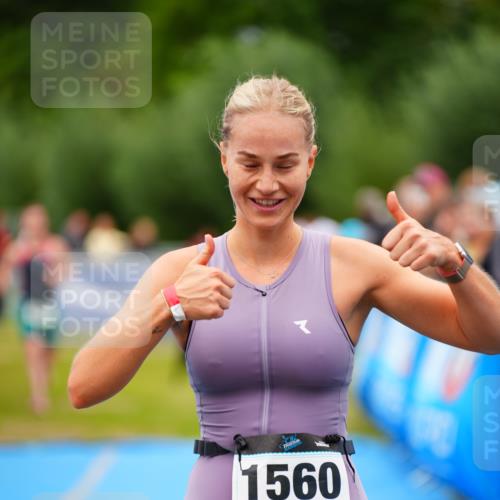 30.08.2026 - Elbe Triathlon Hamburg LAZAROV Photography http://msf.ph/oto/10064286 30.08.2026 12:03:23 Ziel 865, 952, 1560 meine-sportfotos.de
