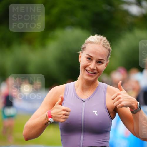 30.08.2026 - Elbe Triathlon Hamburg LAZAROV Photography http://msf.ph/oto/10064289 30.08.2026 12:03:23 Ziel 865, 952, 1560 meine-sportfotos.de