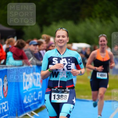 30.08.2026 - Elbe Triathlon Hamburg LAZAROV Photography http://msf.ph/oto/10064307 30.08.2026 12:03:46 Ziel 1388, 1420, 1466, 1522, 1572 meine-sportfotos.de