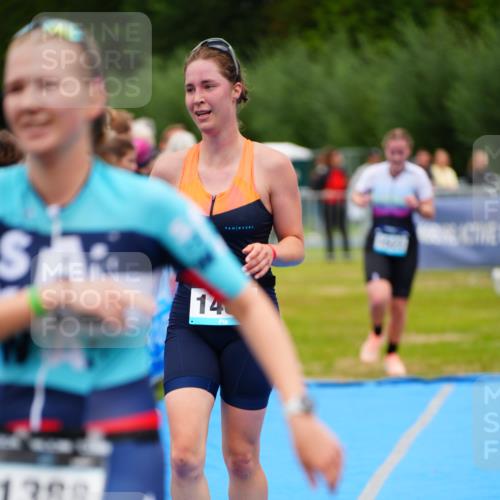30.08.2026 - Elbe Triathlon Hamburg LAZAROV Photography http://msf.ph/oto/10064317 30.08.2026 12:03:48 Ziel 1388, 1420, 1466, 1522, 1572 meine-sportfotos.de