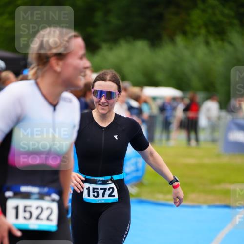 30.08.2026 - Elbe Triathlon Hamburg LAZAROV Photography http://msf.ph/oto/10064330 30.08.2026 12:03:55 Ziel 1522, 1572 meine-sportfotos.de