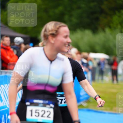 30.08.2026 - Elbe Triathlon Hamburg LAZAROV Photography http://msf.ph/oto/10064332 30.08.2026 12:03:55 Ziel 1522, 1572 meine-sportfotos.de