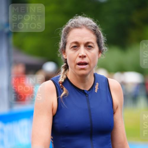 30.08.2026 - Elbe Triathlon Hamburg LAZAROV Photography http://msf.ph/oto/10064357 30.08.2026 12:04:18 Ziel  meine-sportfotos.de