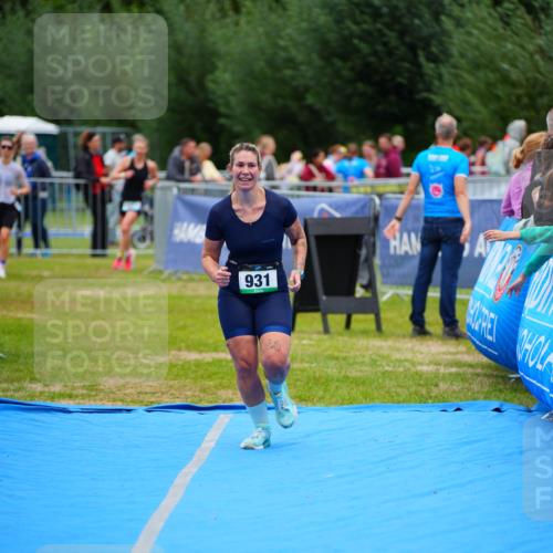 30.08.2026 - Elbe Triathlon Hamburg LAZAROV Photography http://msf.ph/oto/10064371 30.08.2026 12:04:25 Ziel 931, 1632 meine-sportfotos.de