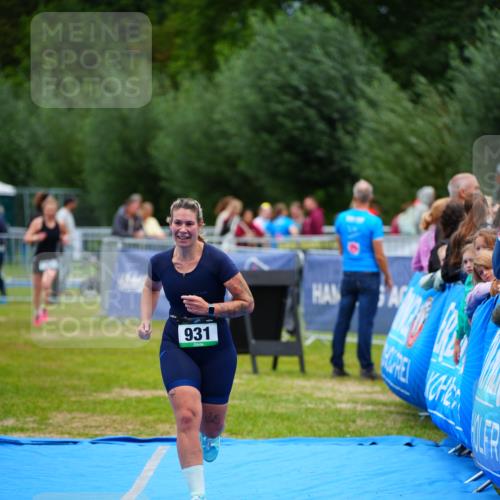 30.08.2026 - Elbe Triathlon Hamburg LAZAROV Photography http://msf.ph/oto/10064372 30.08.2026 12:04:26 Ziel 931, 1632 meine-sportfotos.de