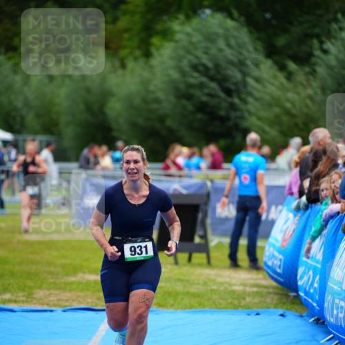 30.08.2026 - Elbe Triathlon Hamburg LAZAROV Photography http://msf.ph/oto/10064374 30.08.2026 12:04:26 Ziel 931, 1632 meine-sportfotos.de