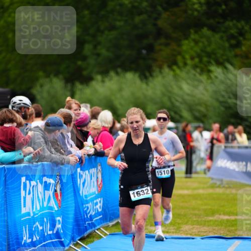 30.08.2026 - Elbe Triathlon Hamburg LAZAROV Photography http://msf.ph/oto/10064382 30.08.2026 12:04:32 Ziel 1510, 1632 meine-sportfotos.de
