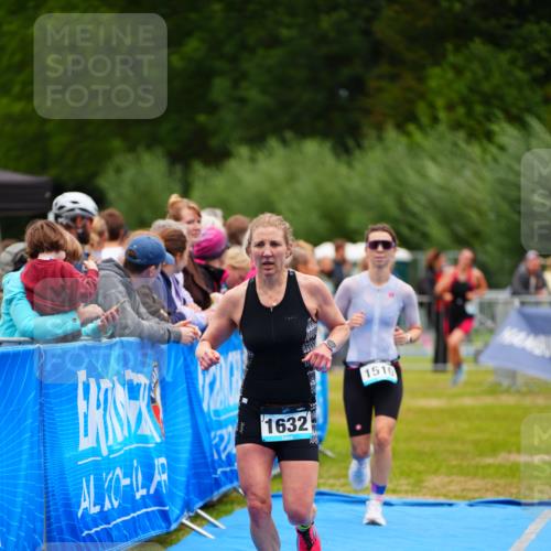 30.08.2026 - Elbe Triathlon Hamburg LAZAROV Photography http://msf.ph/oto/10064385 30.08.2026 12:04:32 Ziel 1510, 1632 meine-sportfotos.de