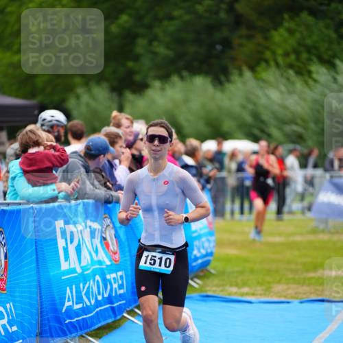 30.08.2026 - Elbe Triathlon Hamburg LAZAROV Photography http://msf.ph/oto/10064393 30.08.2026 12:04:34 Ziel 1463, 1510, 1632 meine-sportfotos.de