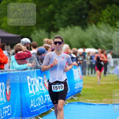 30.08.2026 - Elbe Triathlon Hamburg LAZAROV Photography http://msf.ph/oto/10064394 30.08.2026 12:04:34 Ziel 1463, 1510, 1632 meine-sportfotos.de