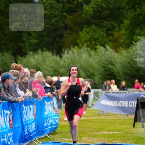 30.08.2026 - Elbe Triathlon Hamburg LAZAROV Photography http://msf.ph/oto/10064403 30.08.2026 12:04:40 Ziel 1127, 1463 meine-sportfotos.de
