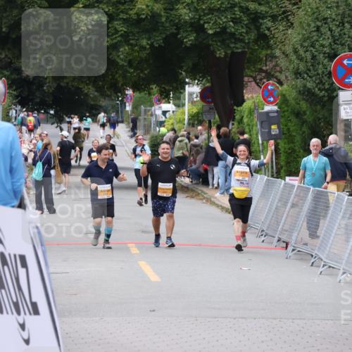 30.08.2026 - Blankeneser Heldenlauf Lena Gebhardt http://msf.ph/oto/10064410 30.08.2026 12:44:54 Ziel 4467 meine-sportfotos.de