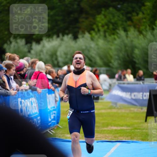 30.08.2026 - Elbe Triathlon Hamburg LAZAROV Photography http://msf.ph/oto/10064441 30.08.2026 12:05:01 Ziel 813, 1175 meine-sportfotos.de