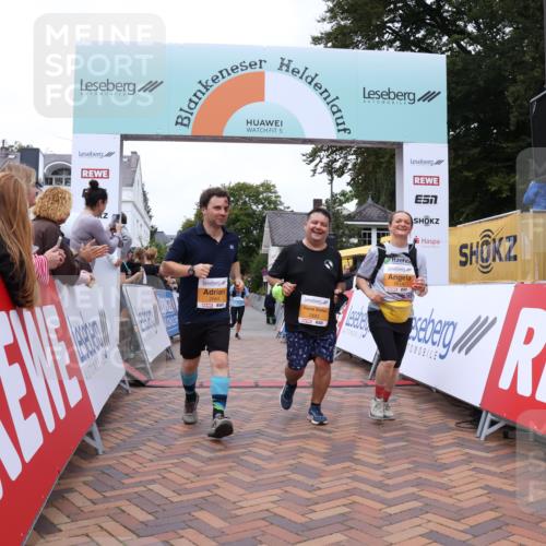 30.08.2026 - Blankeneser Heldenlauf Lena Gebhardt http://msf.ph/oto/10064443 30.08.2026 12:45:12 Ziel 2614, 2684, 2685, 4037 meine-sportfotos.de