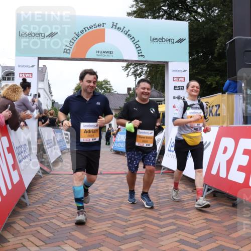 30.08.2026 - Blankeneser Heldenlauf Lena Gebhardt http://msf.ph/oto/10064447 30.08.2026 12:45:12 Ziel 2614, 2684, 2685, 4037 meine-sportfotos.de