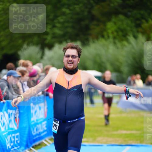 30.08.2026 - Elbe Triathlon Hamburg LAZAROV Photography http://msf.ph/oto/10064448 30.08.2026 12:05:02 Ziel 813, 1175 meine-sportfotos.de