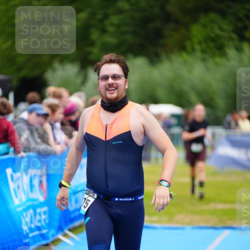 30.08.2026 - Elbe Triathlon Hamburg LAZAROV Photography http://msf.ph/oto/10064450 30.08.2026 12:05:03 Ziel 813, 1175 meine-sportfotos.de