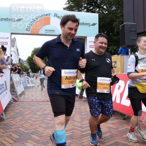 30.08.2026 - Blankeneser Heldenlauf Lena Gebhardt http://msf.ph/oto/10064455 30.08.2026 12:45:13 Ziel 2614, 2684, 2685, 4037 meine-sportfotos.de