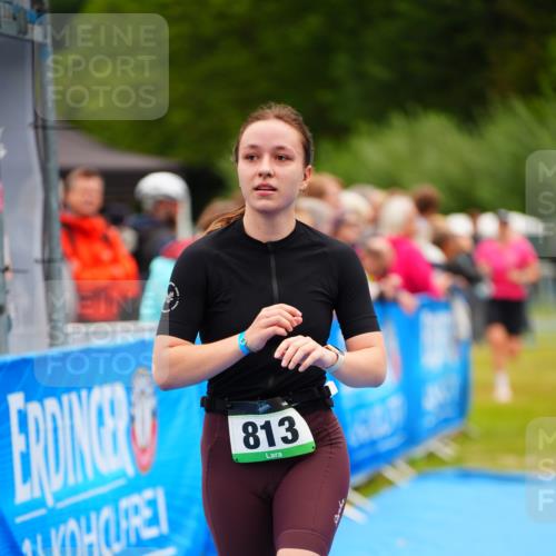 30.08.2026 - Elbe Triathlon Hamburg LAZAROV Photography http://msf.ph/oto/10064461 30.08.2026 12:05:09 Ziel 813, 1414, 1459, 1488 meine-sportfotos.de