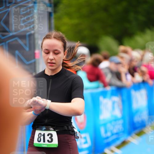 30.08.2026 - Elbe Triathlon Hamburg LAZAROV Photography http://msf.ph/oto/10064465 30.08.2026 12:05:09 Ziel 813, 1414, 1459, 1488 meine-sportfotos.de