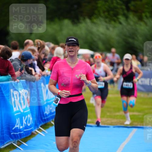 30.08.2026 - Elbe Triathlon Hamburg LAZAROV Photography http://msf.ph/oto/10064467 30.08.2026 12:05:14 Ziel 1414, 1424, 1459, 1488, 1525 meine-sportfotos.de