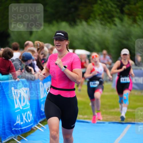 30.08.2026 - Elbe Triathlon Hamburg LAZAROV Photography http://msf.ph/oto/10064468 30.08.2026 12:05:14 Ziel 1414, 1424, 1459, 1488, 1525 meine-sportfotos.de