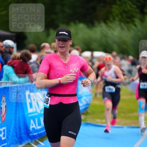30.08.2026 - Elbe Triathlon Hamburg LAZAROV Photography http://msf.ph/oto/10064471 30.08.2026 12:05:15 Ziel 1414, 1424, 1459, 1488, 1525 meine-sportfotos.de
